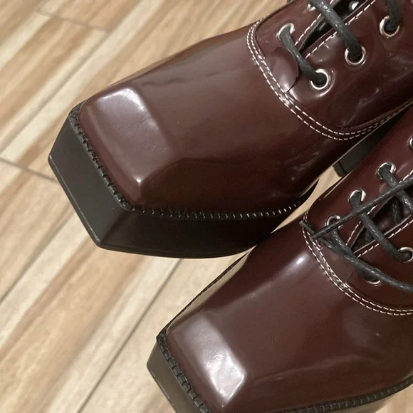 Gianni Bini Women's
Mazzen Oxford - Picture 5 of 8